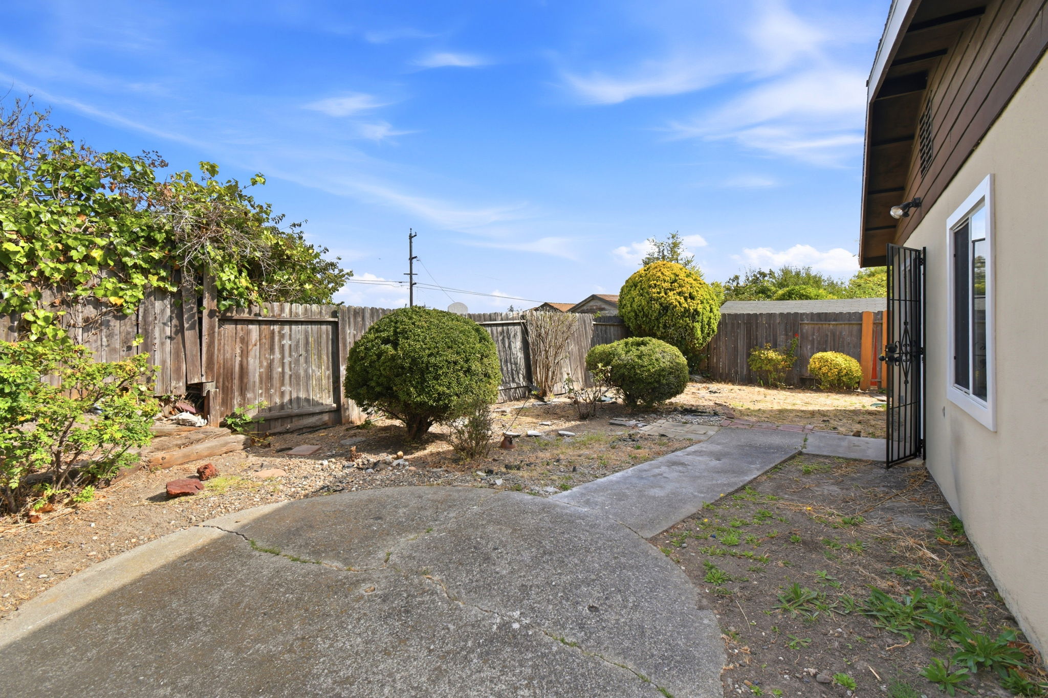 035_F8_1439 Karen Rd