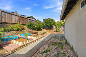 034_F8_1439 Karen Rd