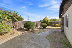 035_F8_1439 Karen Rd