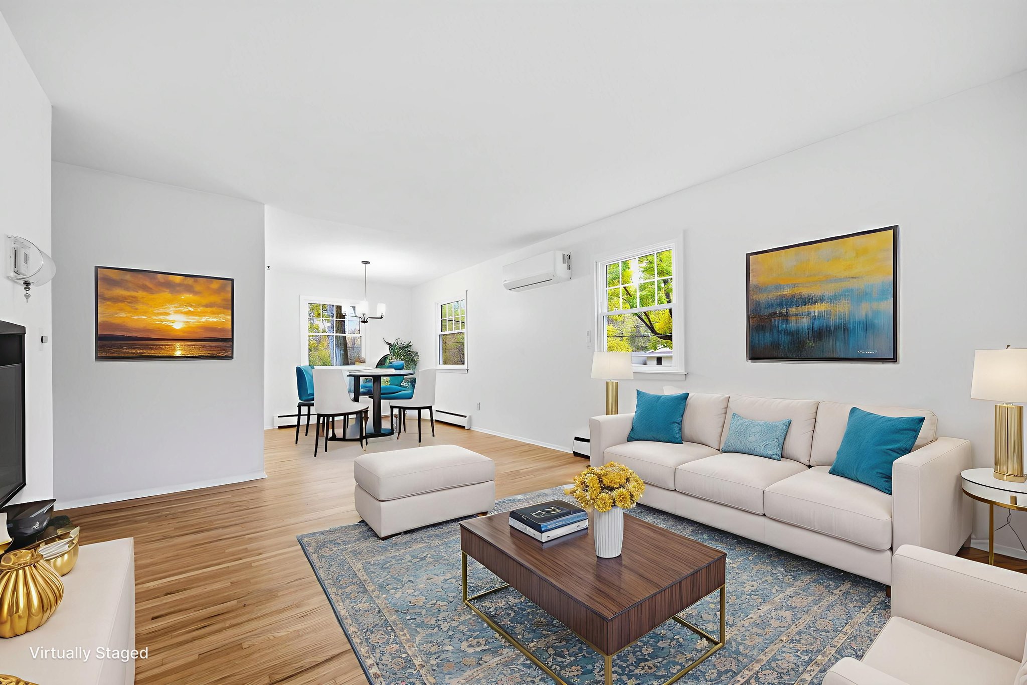 DSC05448 virtually staged.jpeg