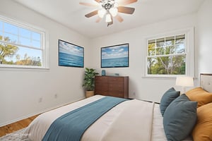 DSC05481 virtually staged.jpeg