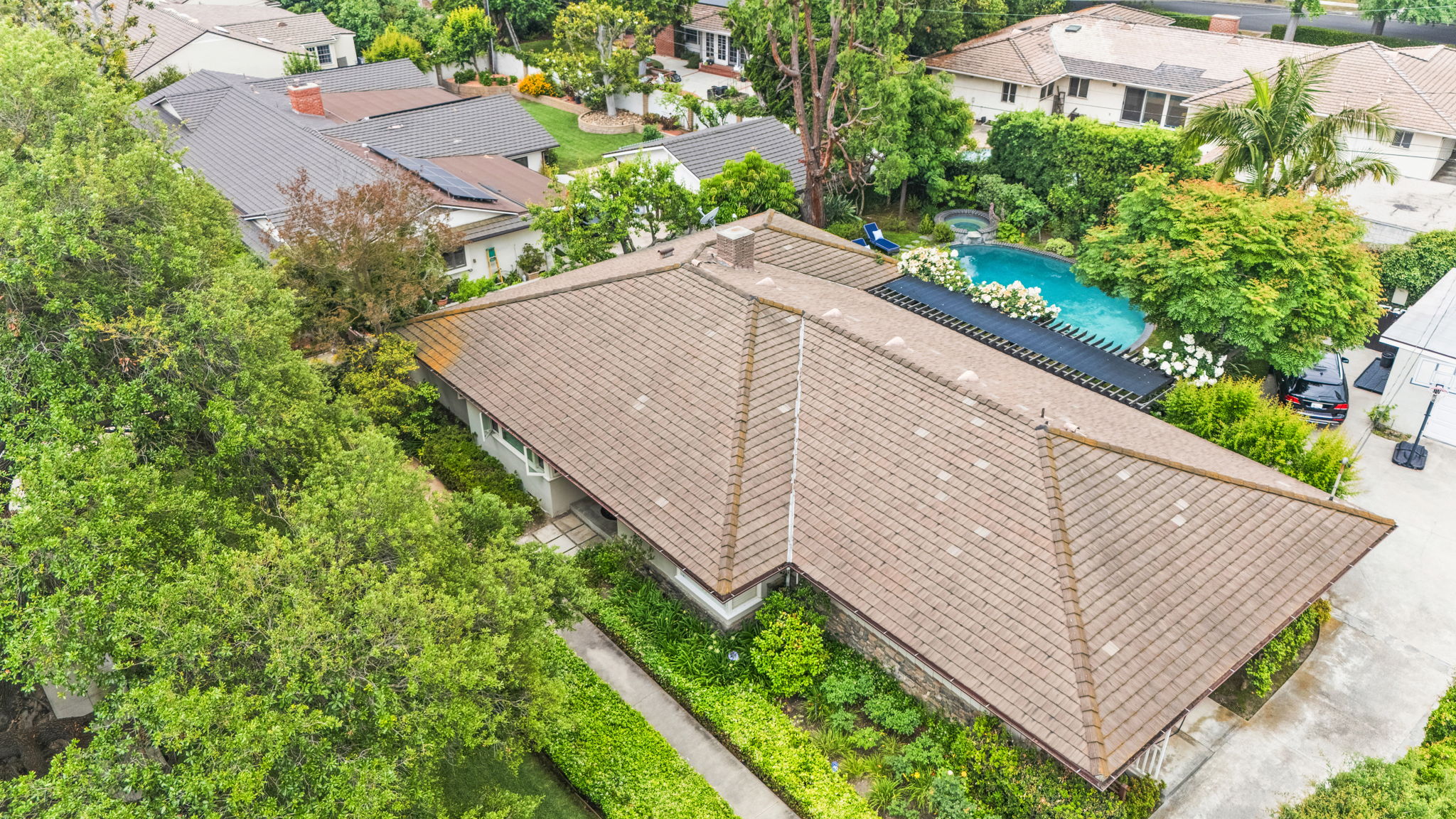 1439 Wembley Rd