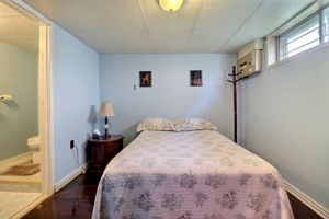  Photo 30
