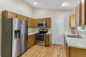 Mills Forest Ln-S0205-015.jpg