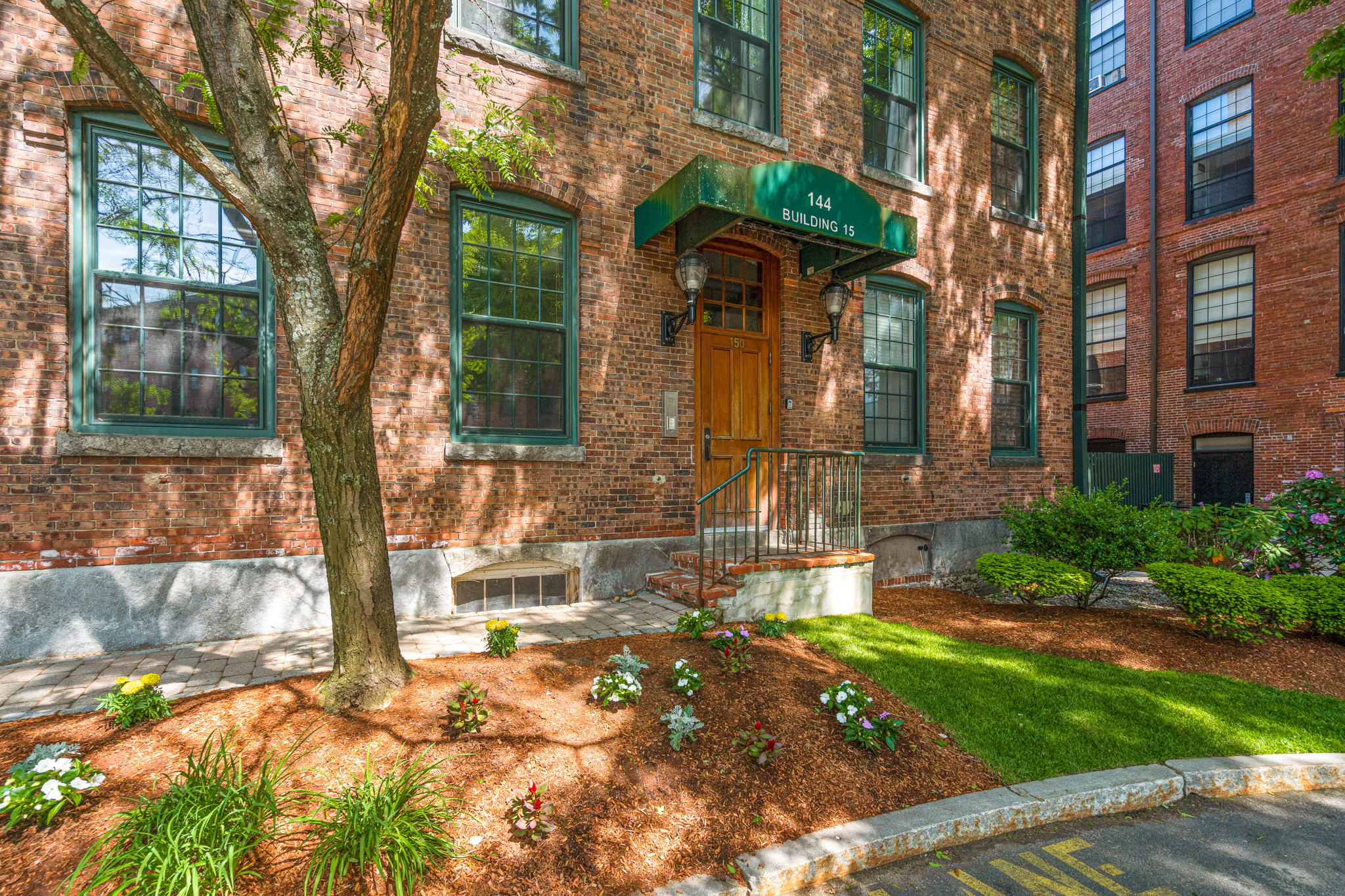 144 Moody St Unit 3, Waltham, MA 02453 Atlantic Visuals