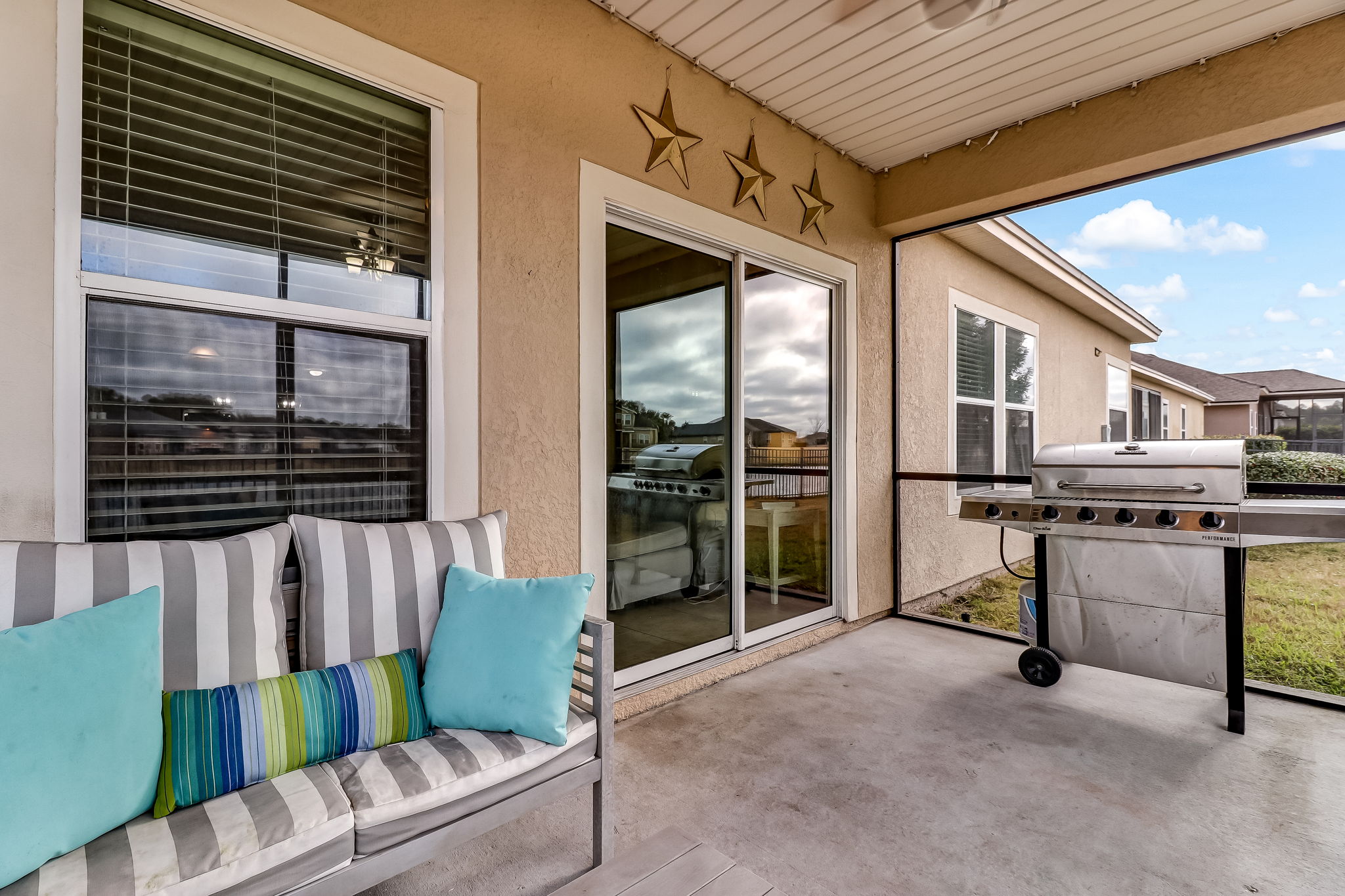 Screened-in Porch
