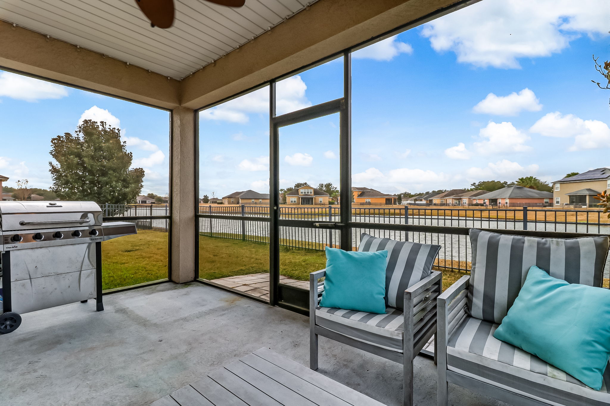 Screened-in Porch