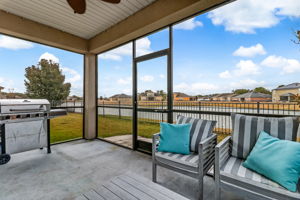 Screened-in Porch