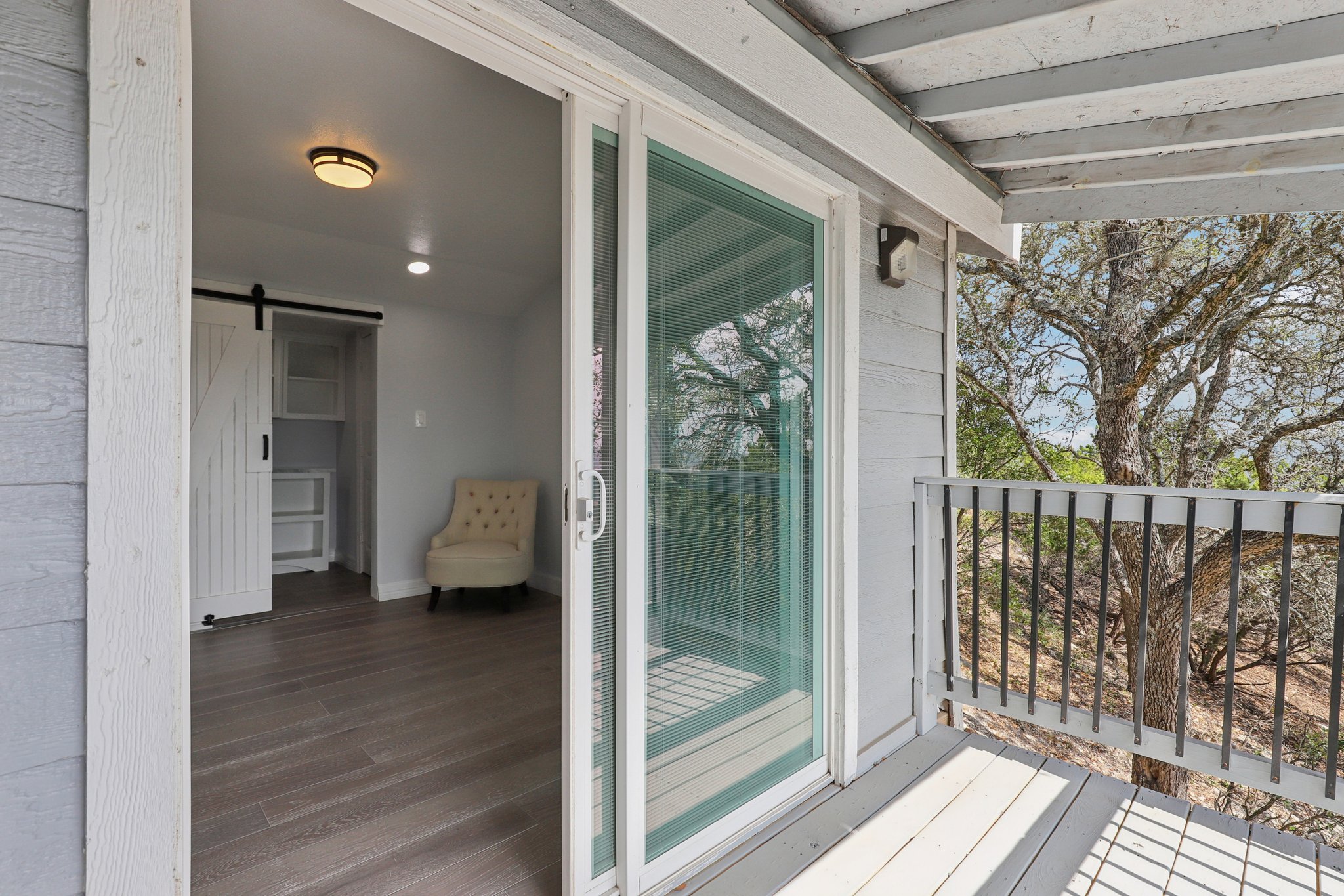 Sabine Rd-L0403-052.jpg