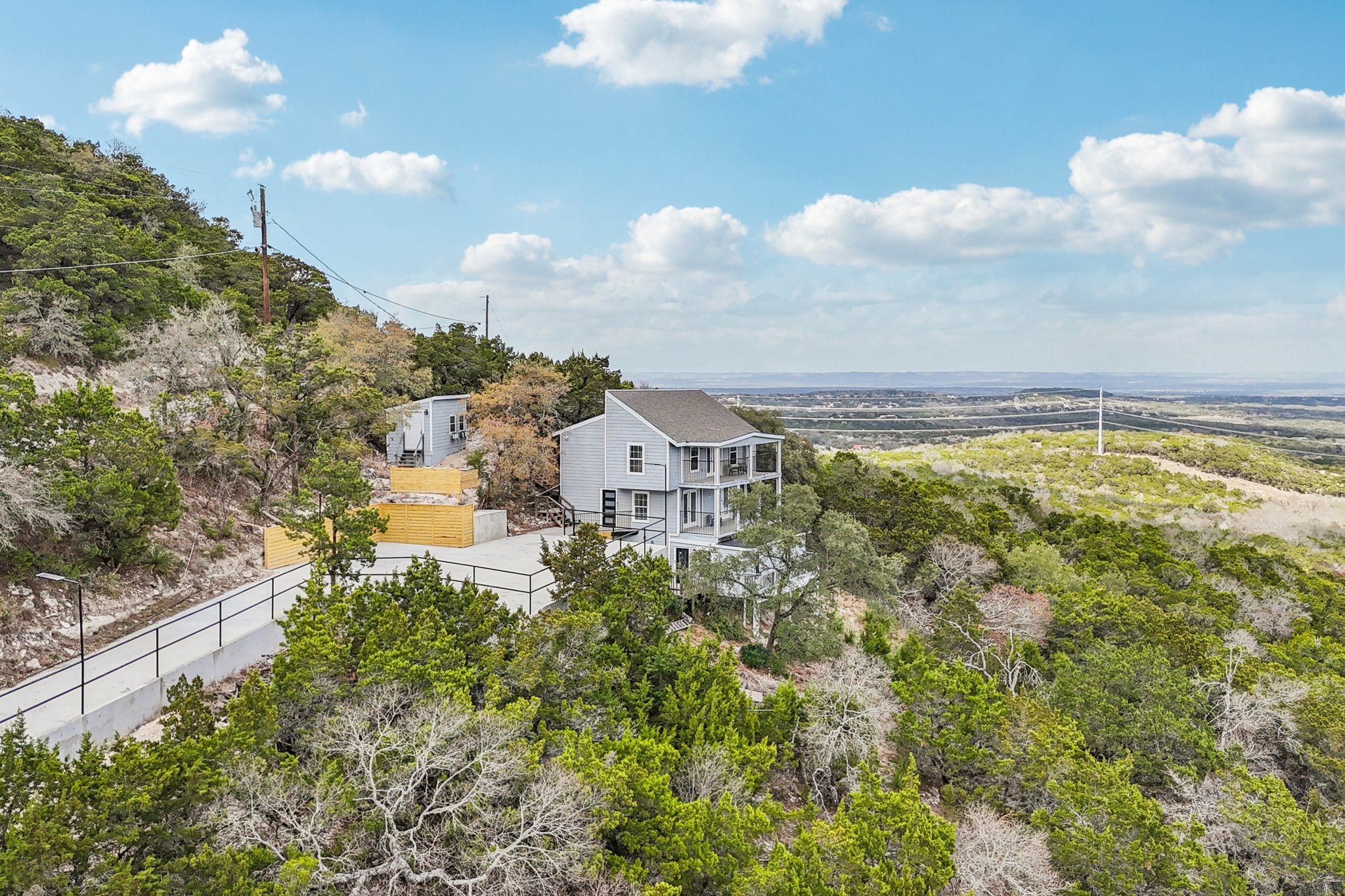 Sabine Rd-L0503-010.jpg