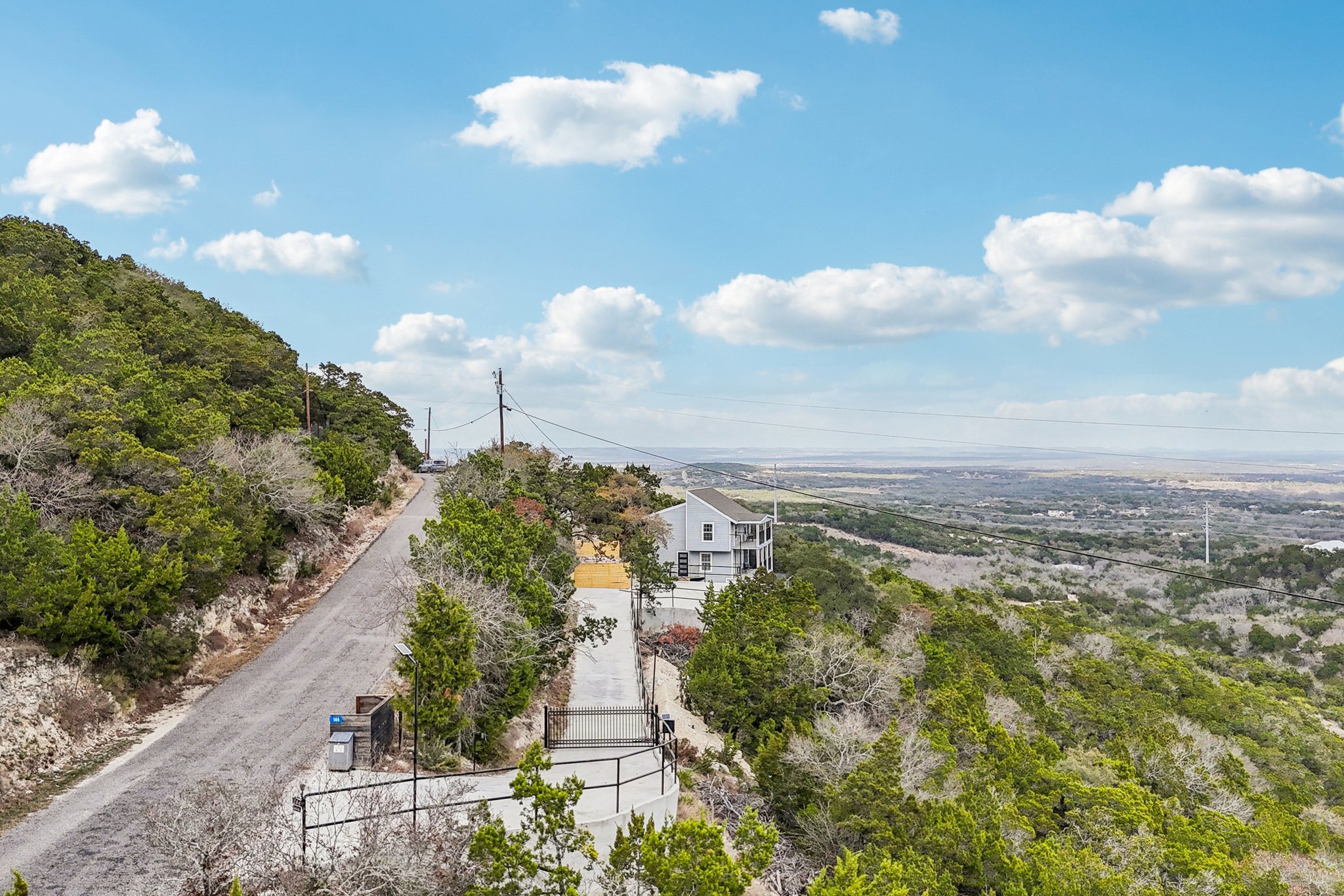 Sabine Rd-L0503-011.jpg
