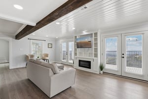 Sabine Rd-L0403-005.jpg