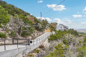 Sabine Rd-L0503-001.jpg