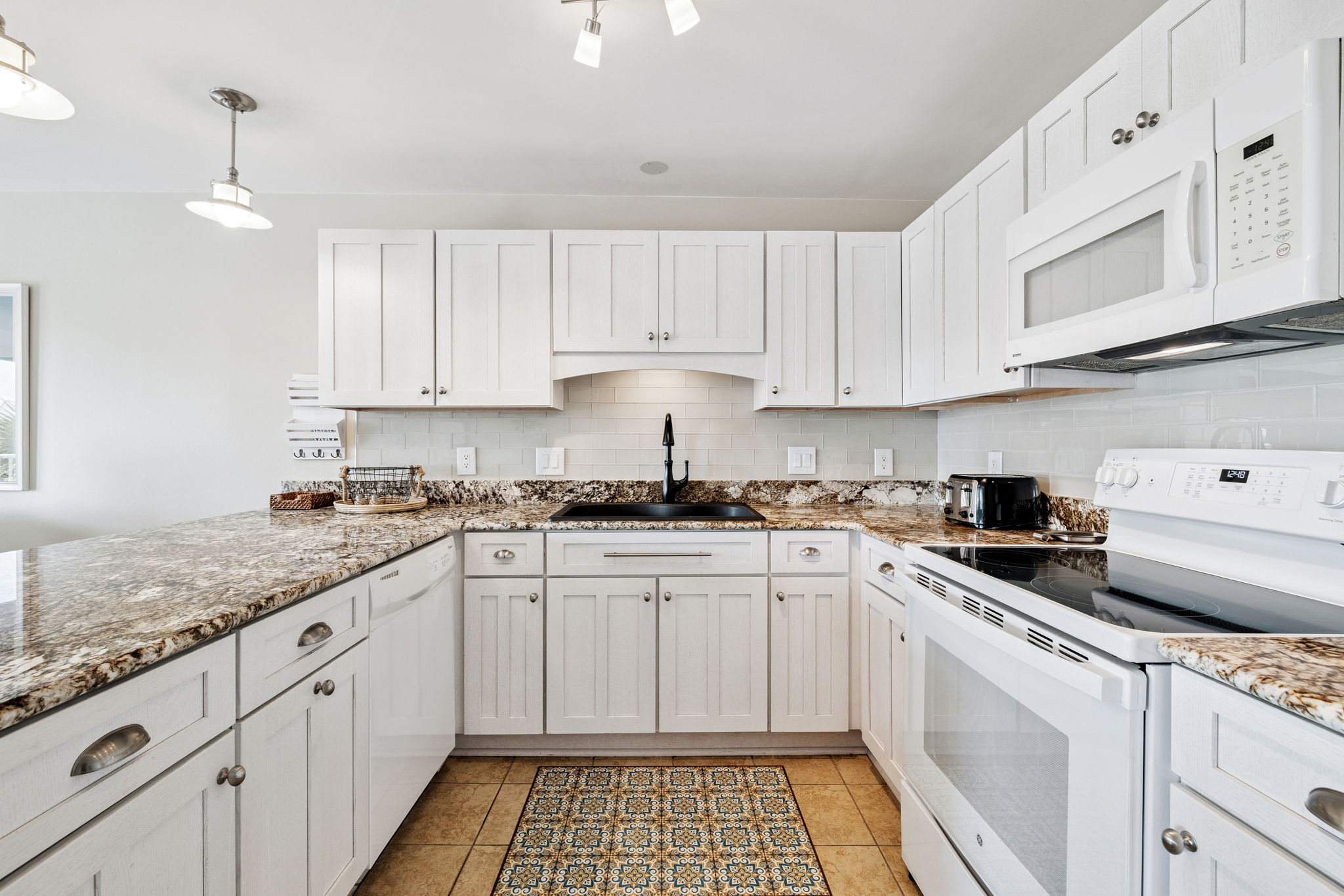 Array_144SpiresLnUnit312-29