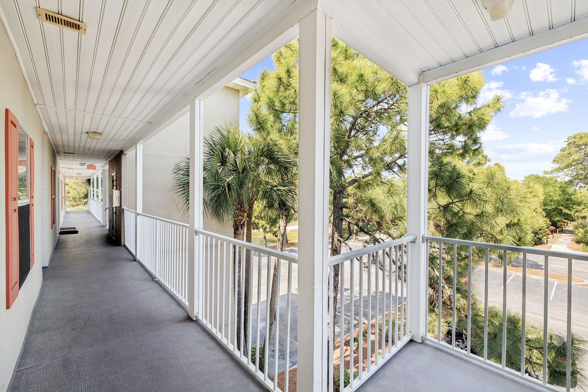 Array_144SpiresLnUnit312-37