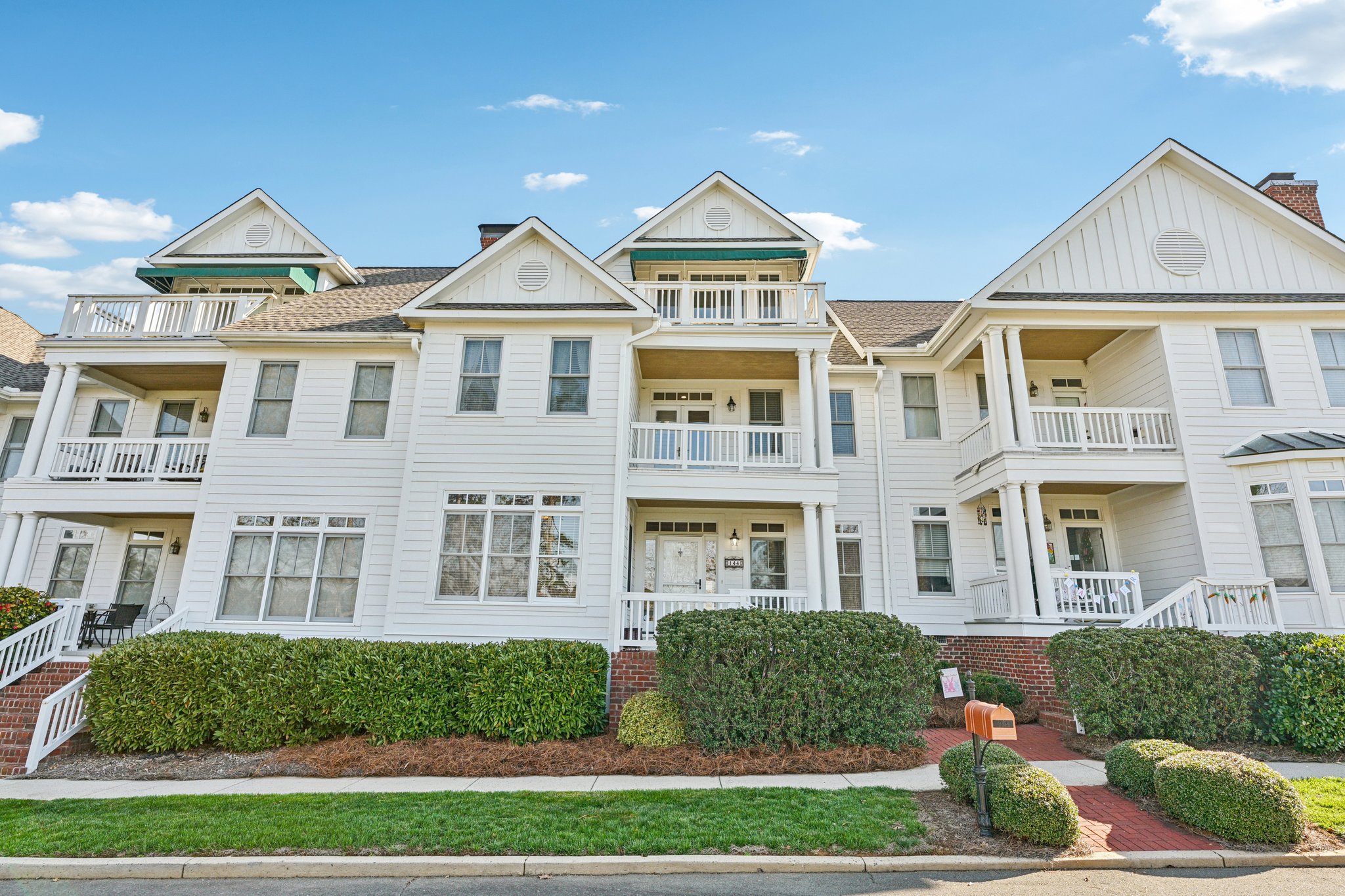 Waterton Ln-S2003-005.jpg