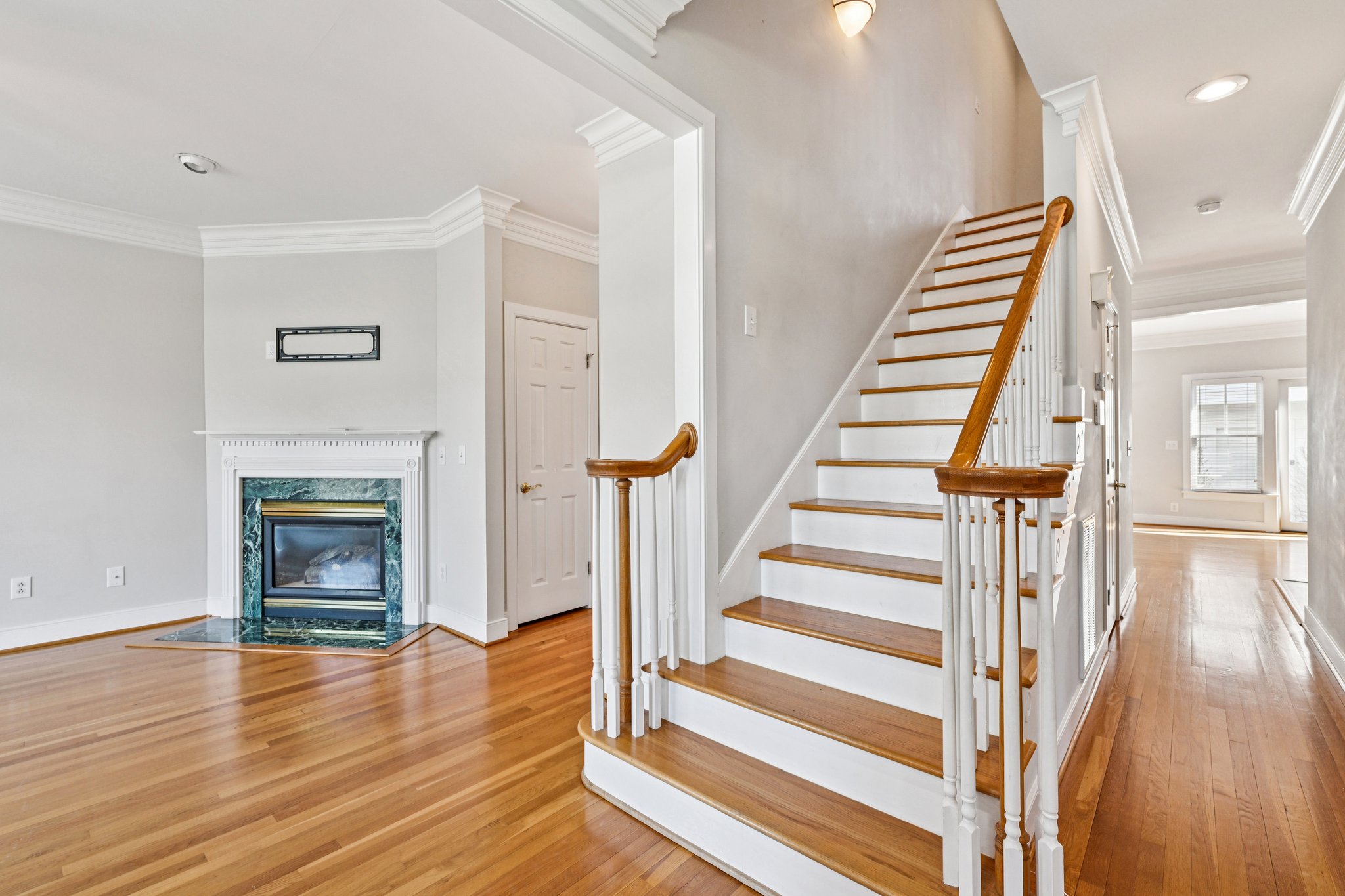 Waterton Ln-S2003-012.jpg