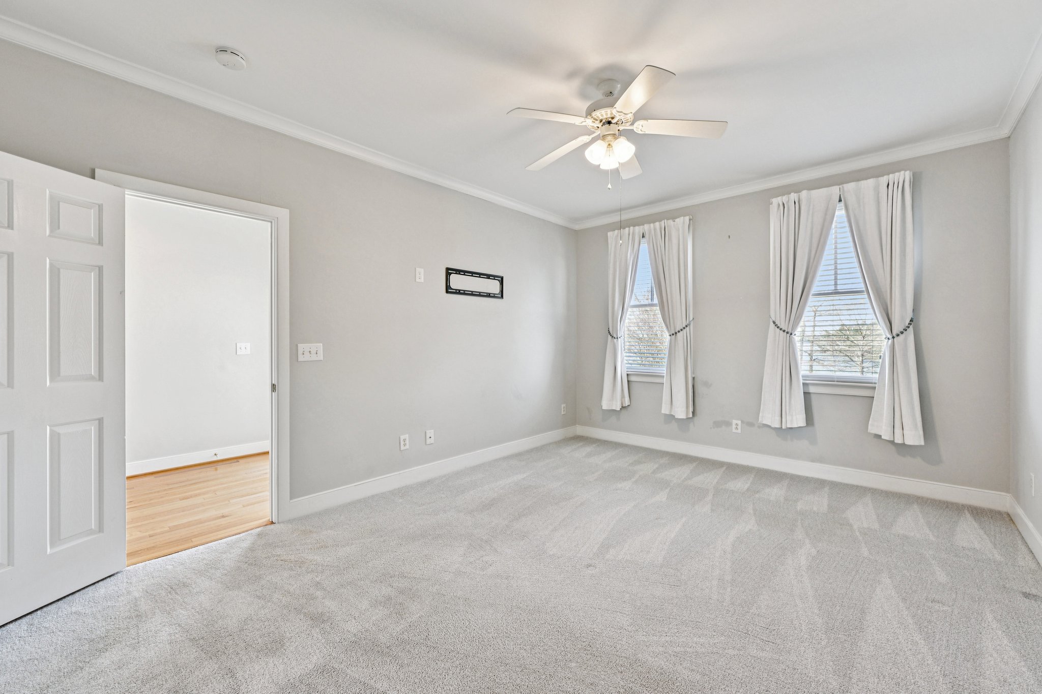 Waterton Ln-S2003-044.jpg