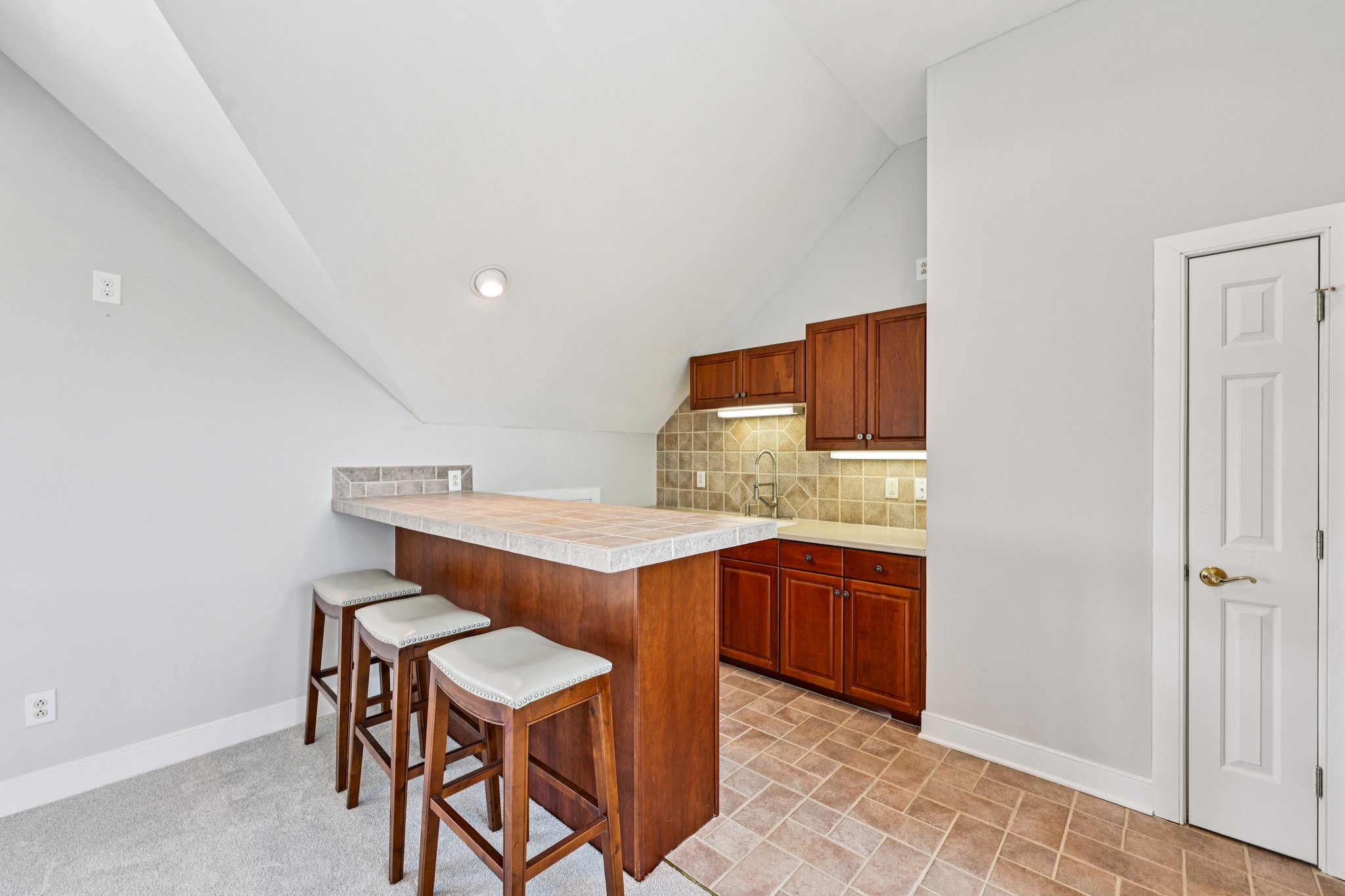 Waterton Ln-S2003-057.jpg