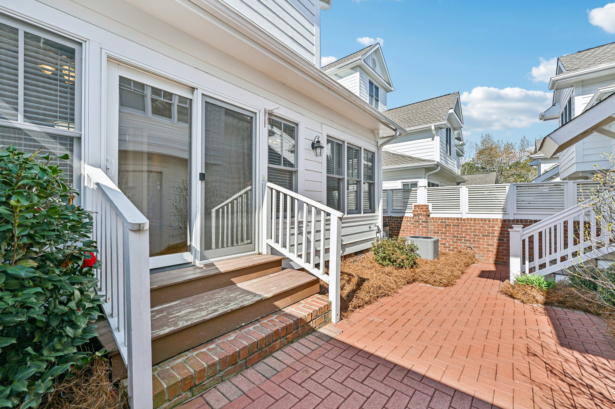 Waterton Ln-S2003-070.jpg