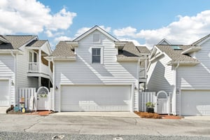 Waterton Ln-S2003-072.jpg