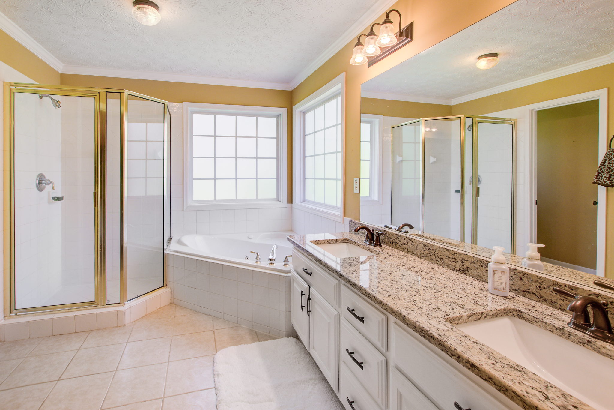 Main Bedroom Bathroom