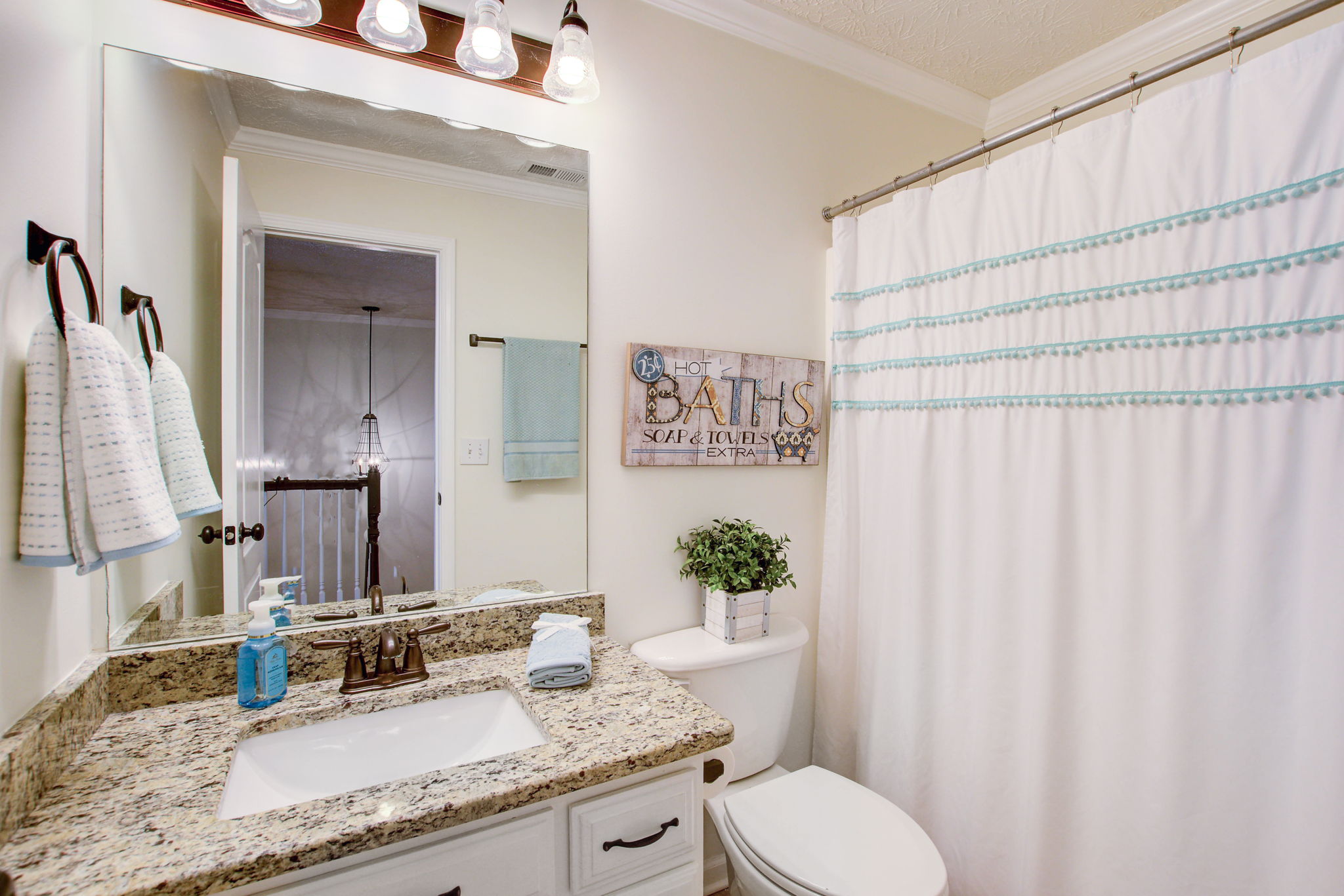 Upper Level Full Bath