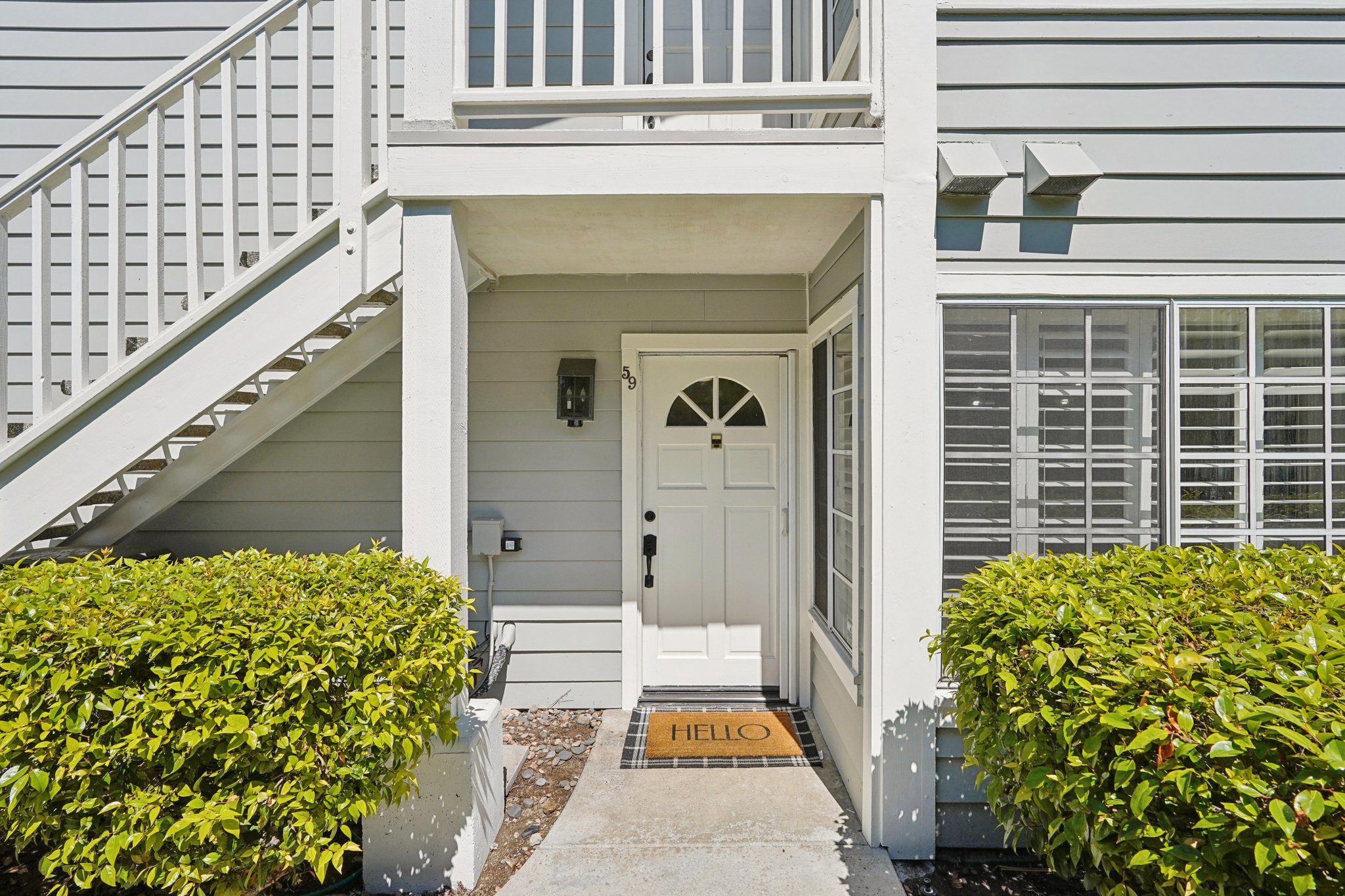 Brett Pl-S2403-003.jpg