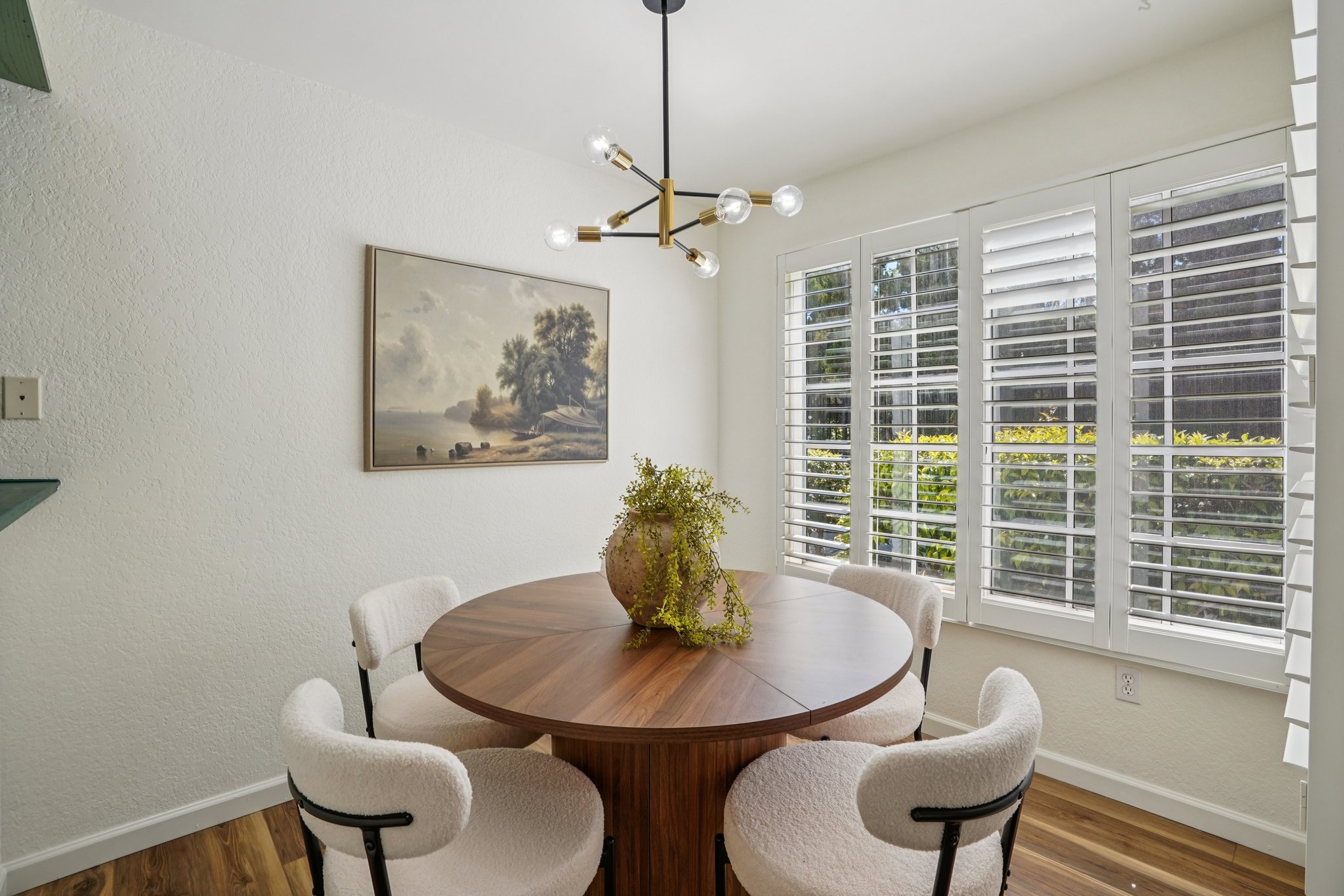 Brett Pl-S2403-010.jpg