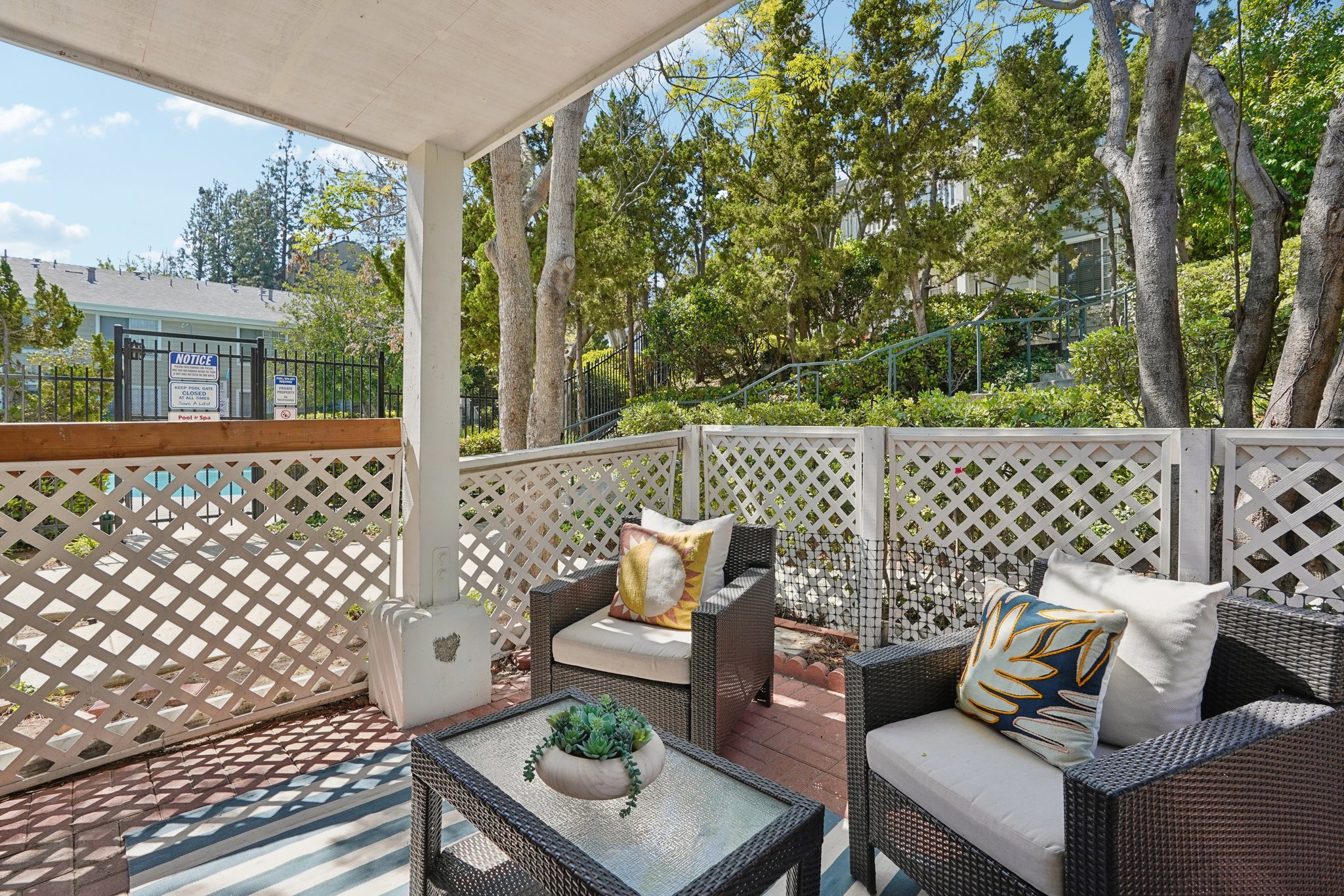 Brett Pl-S2403-027.jpg