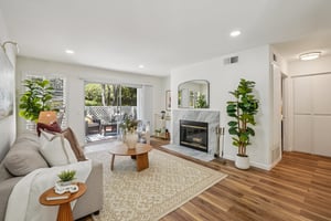 Brett Pl-S2403-005.jpg