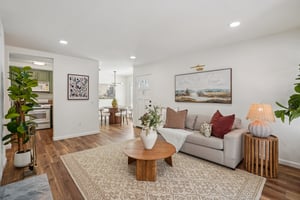 Brett Pl-S2403-009.jpg