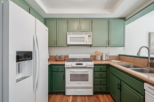 Brett Pl-S2403-014.jpg