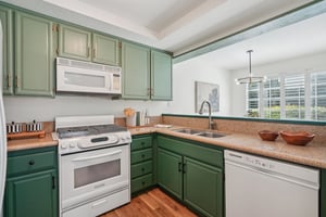 Brett Pl-S2403-015.jpg