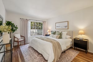 Brett Pl-S2403-017.jpg