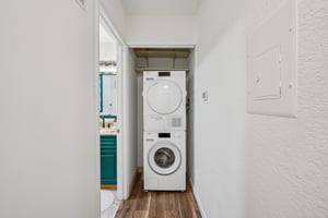 Brett Pl-S2403-021.jpg