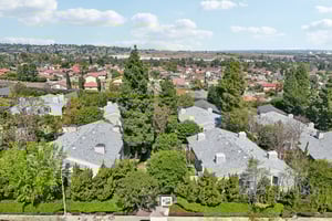 Brett Pl-S2403-029.jpg