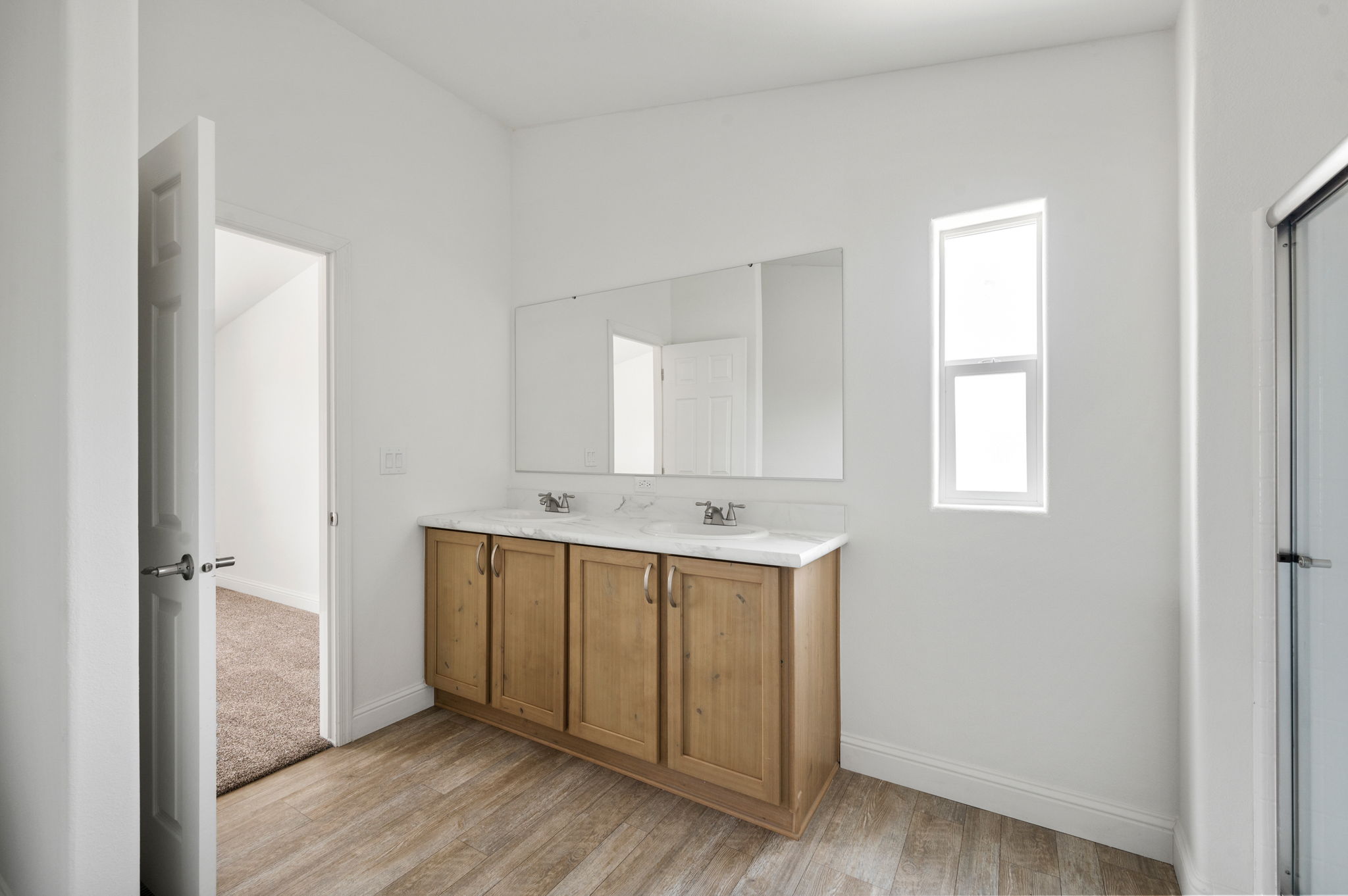 Primary Bathroom (2)
