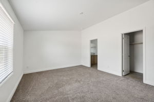 Primary Bedroom (2)