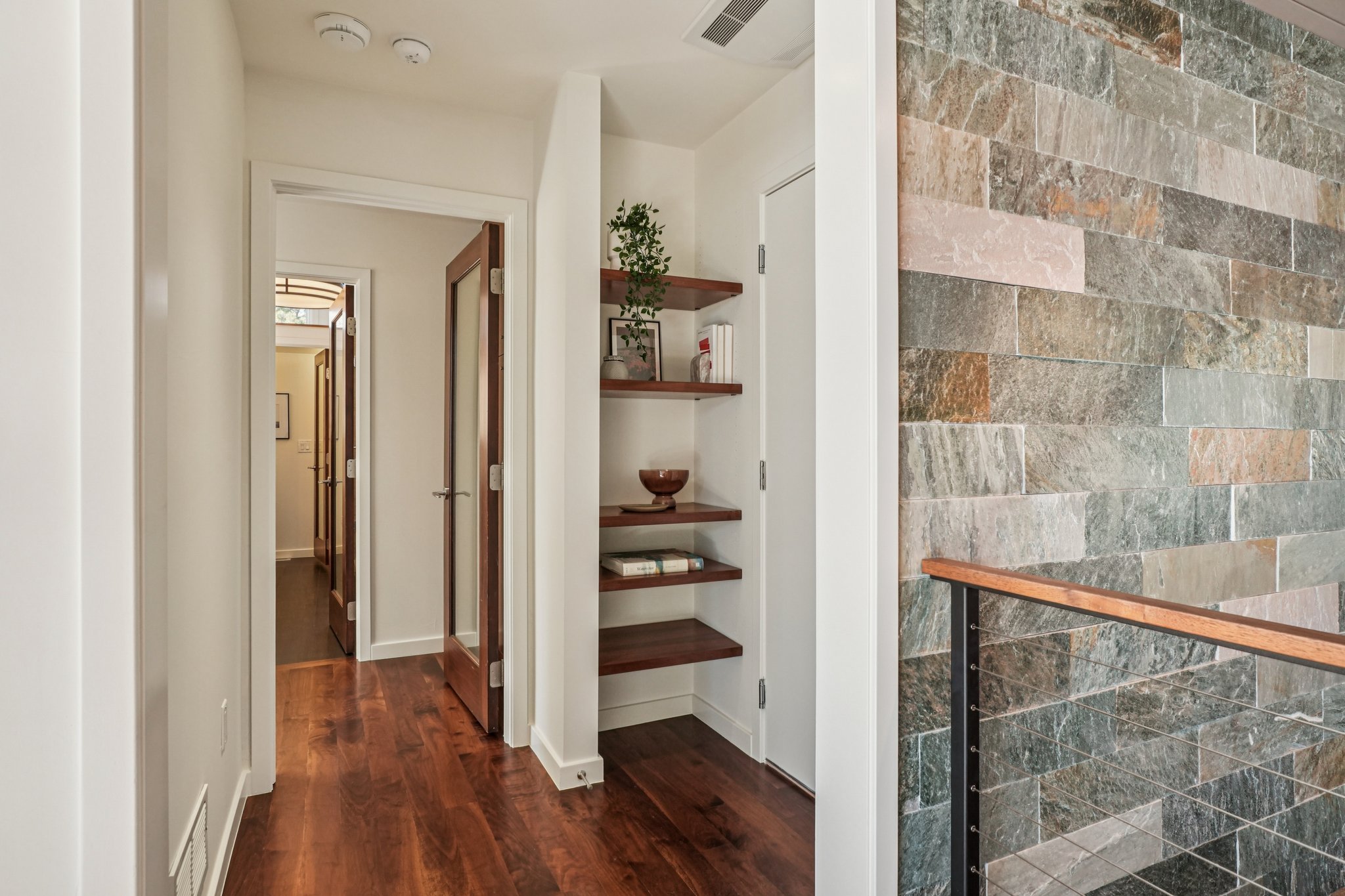 Moss Rock Pl-S1411-013.jpg