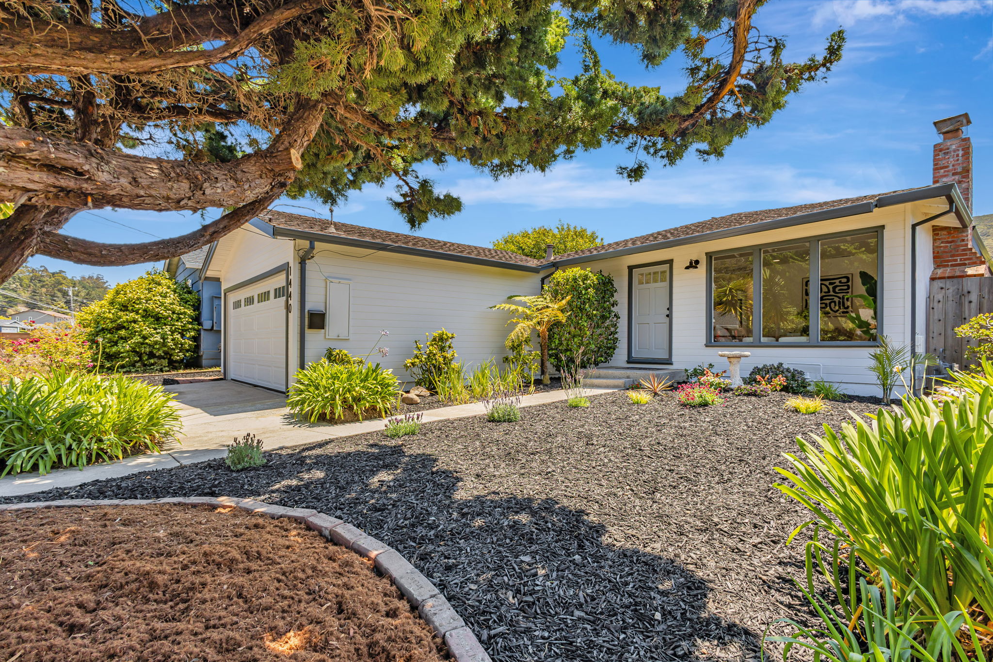 003_1440 Serra Dr  Pacifica