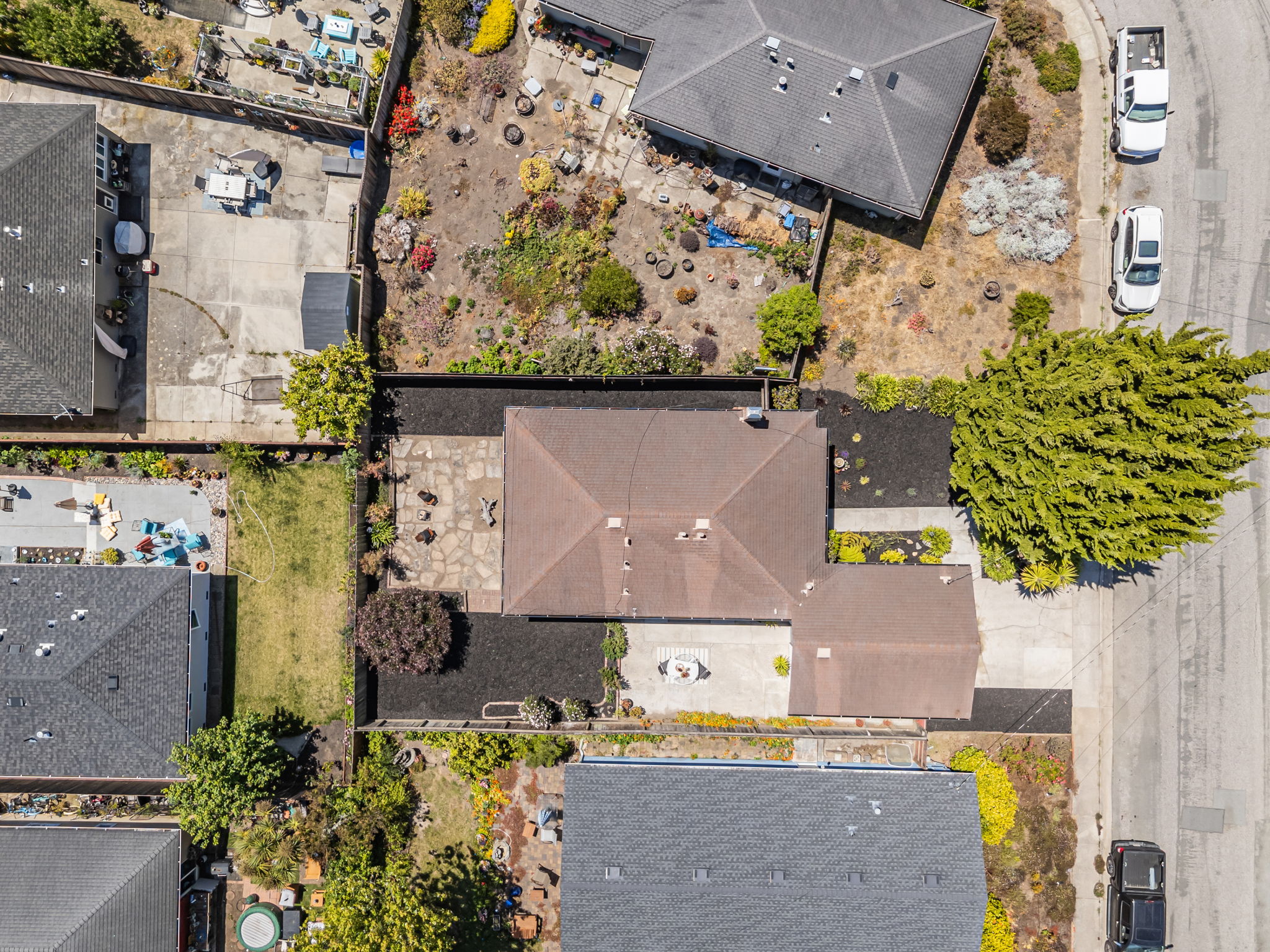 006_AERIAL_ 1440 Serra Dr
