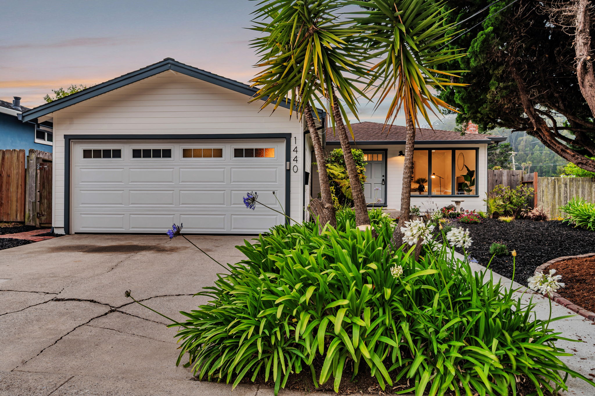 001_TWILIGHT_ 1440 Serra Dr