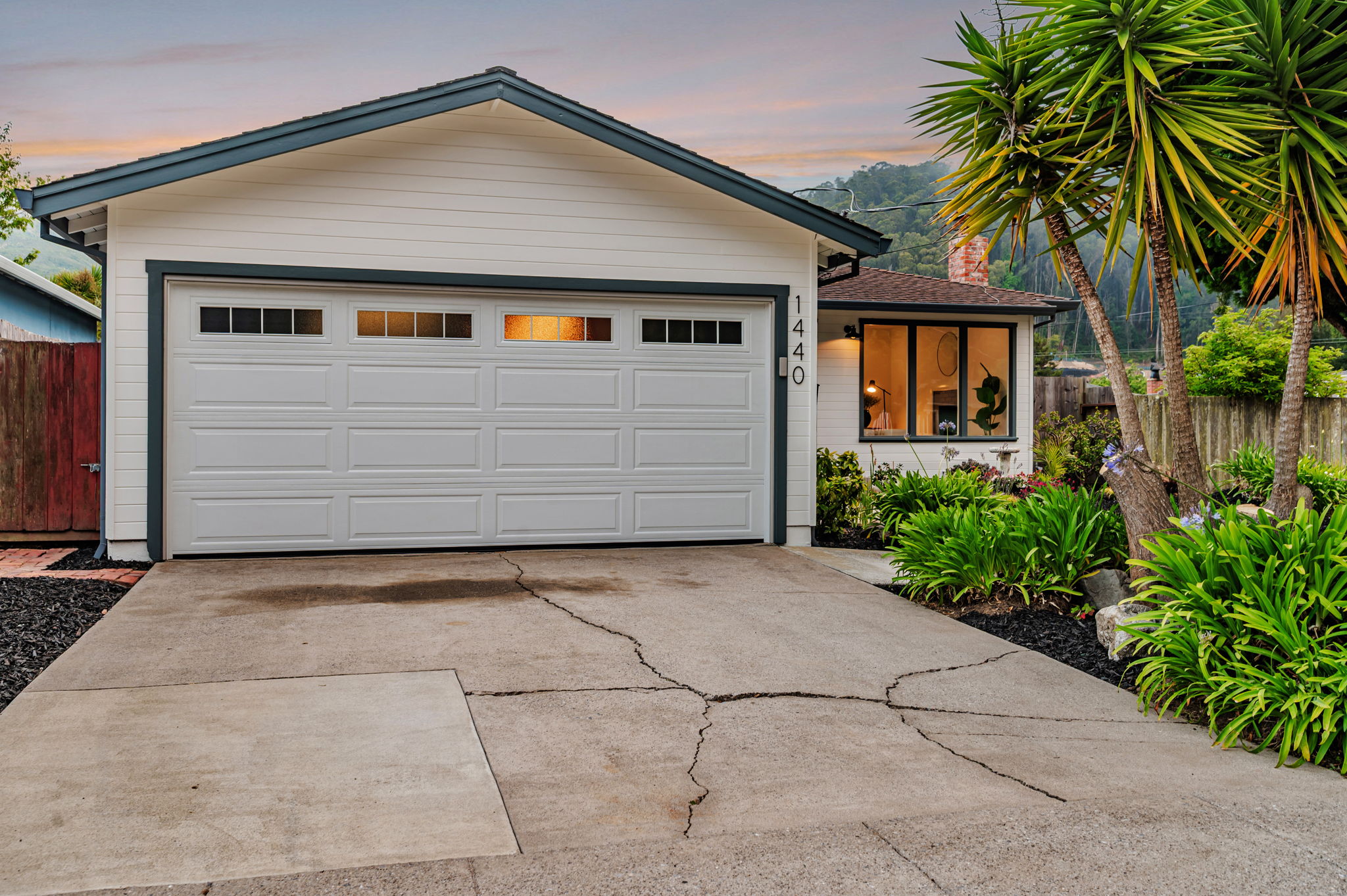 003_TWILIGHT_ 1440 Serra Dr