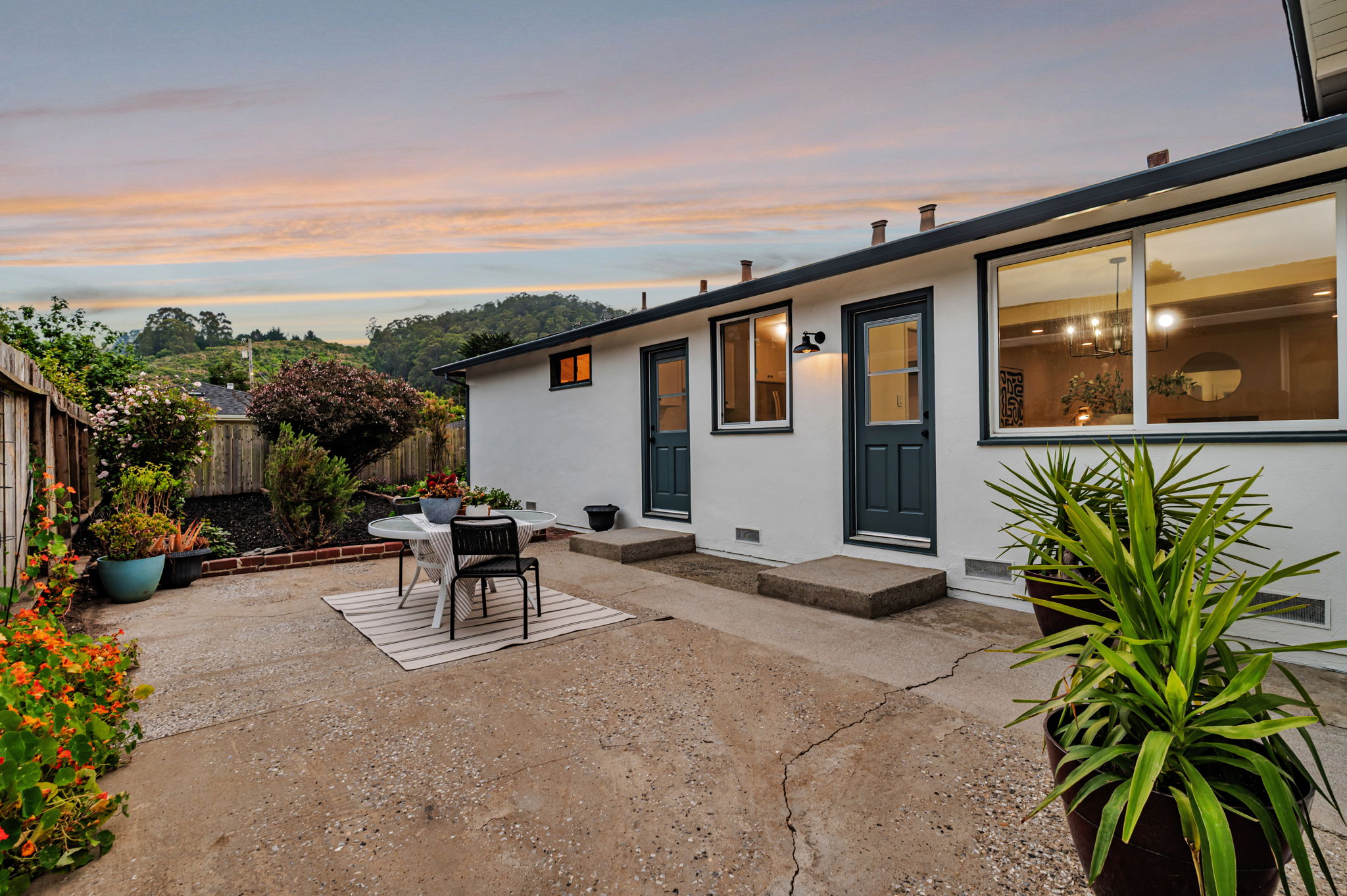 006_TWILIGHT_ 1440 Serra Dr