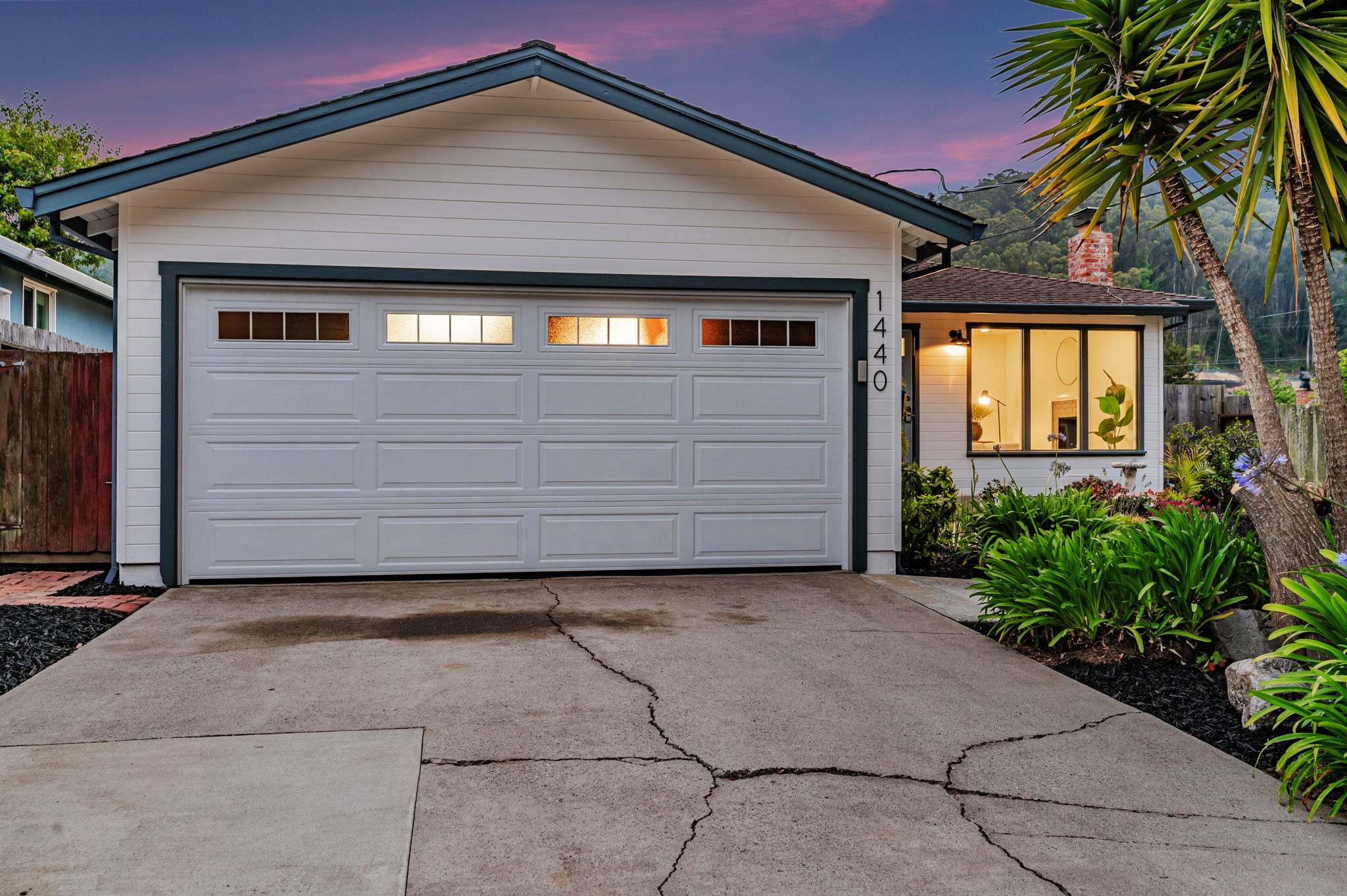 021_TWILIGHT_ 1440 Serra Dr