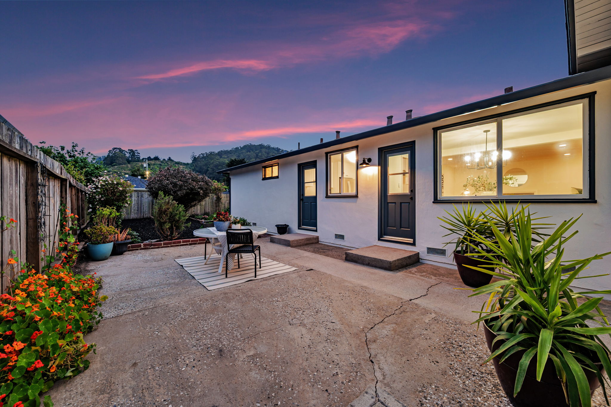 024_TWILIGHT_ 1440 Serra Dr