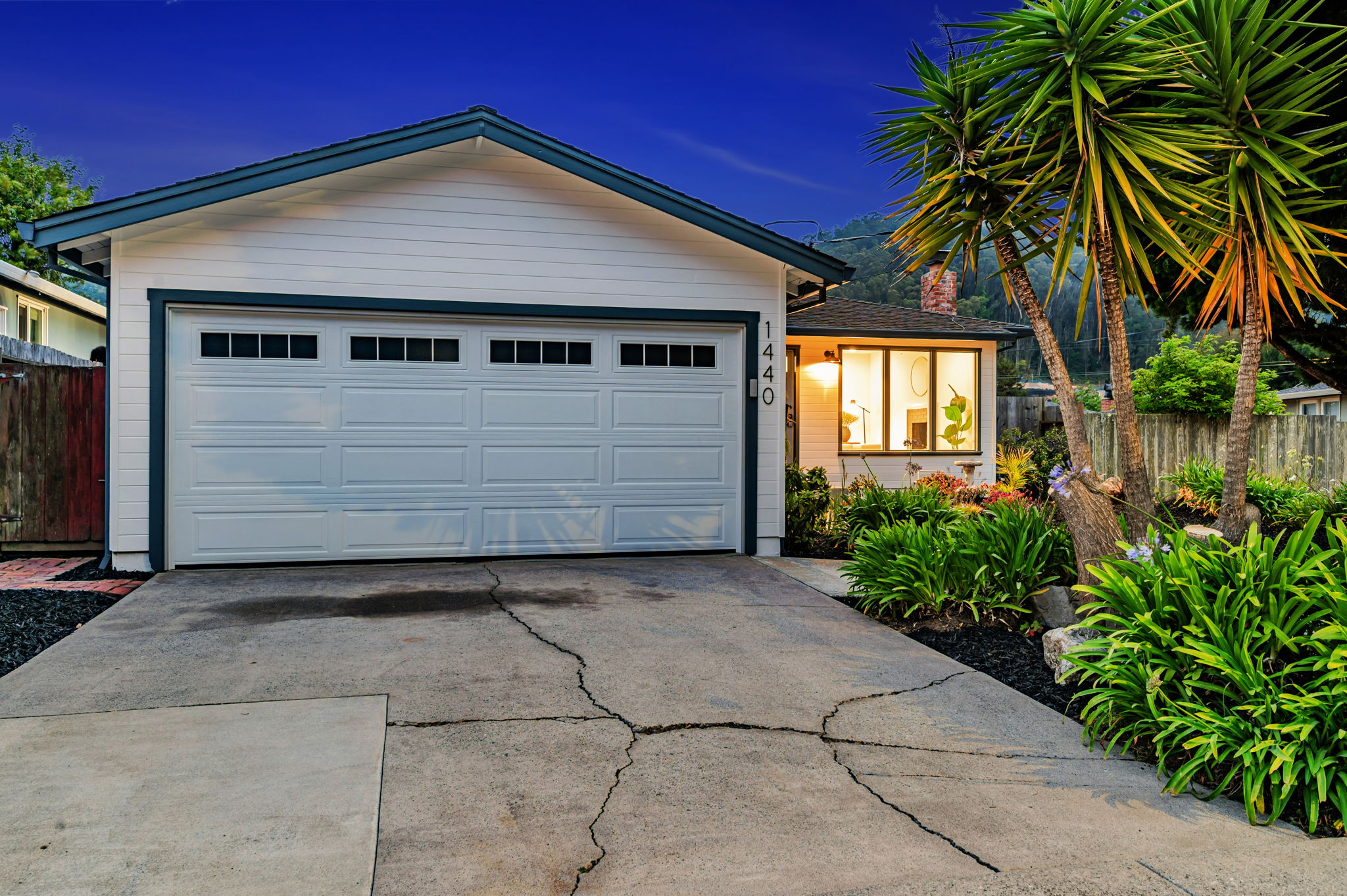 027_TWILIGHT_ 1440 Serra Dr