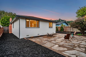 011_TWILIGHT_ 1440 Serra Dr