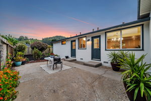012_TWILIGHT_ 1440 Serra Dr